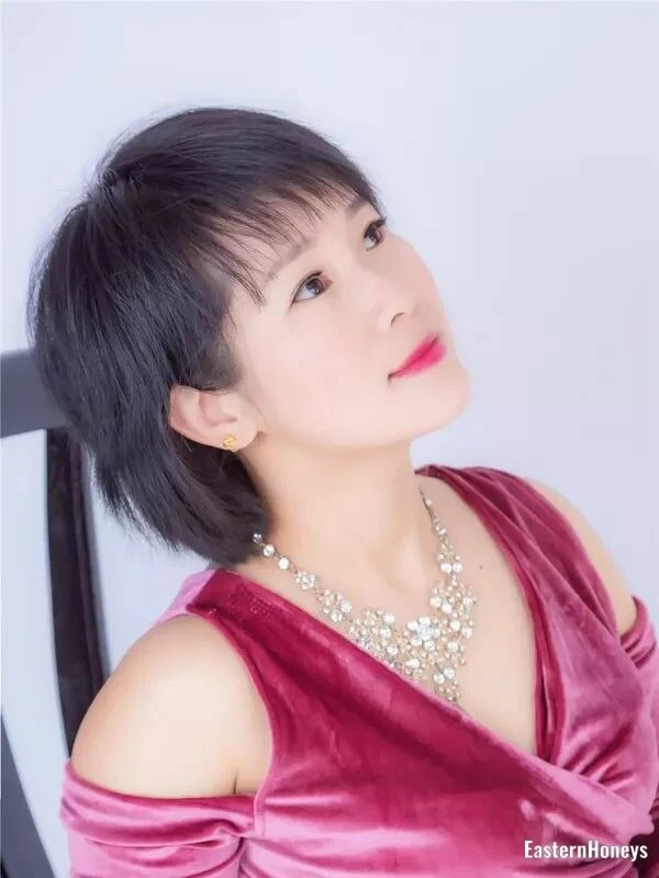 Lucy, 37