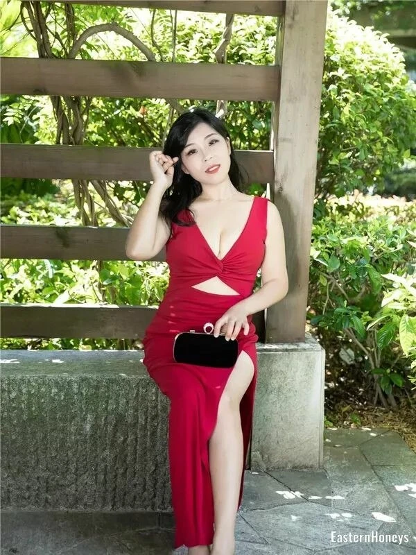 Ziqi Yuan, 42